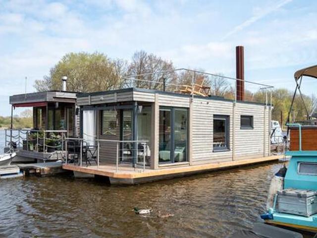 Hausboot WILMA mieten: Urlaub auf dem Wasser buchen Ferienhaus