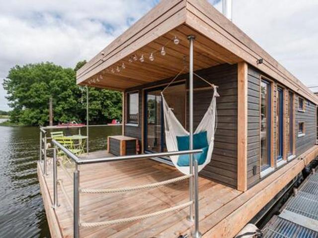 Hausboot AHOI Ferienunterkunft auf dem Wasser buchen