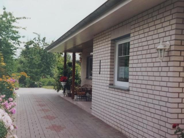 HausBungalow mit Keller,ausgeb. DachgeschossWintergarten