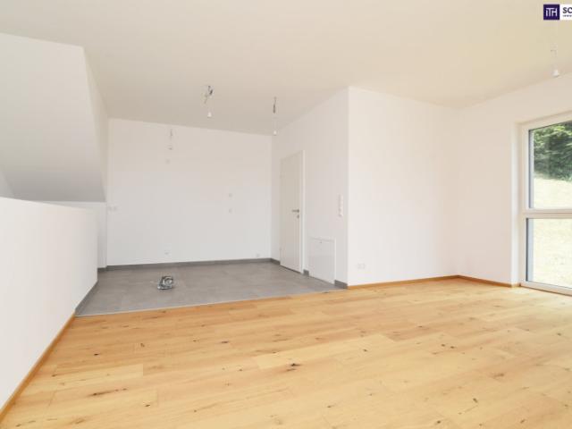 Hausgefühl auf zwei Ebenen mit sonnigen Terrassen und traumhaftem Weitblick
