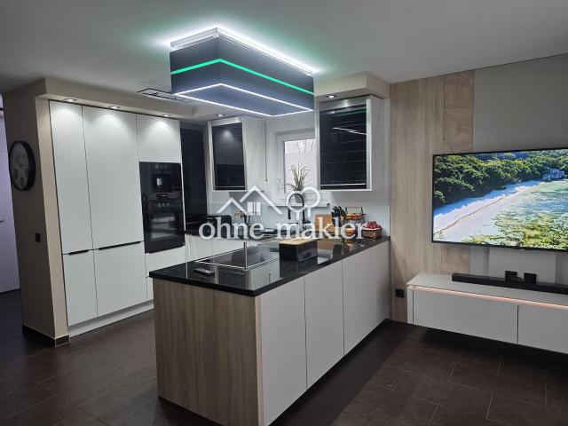 Hausgefühl statt Wohnung: Moderne 3 Zi. Maisonette mit Garten, Terrasse & Balkon BJ 2013