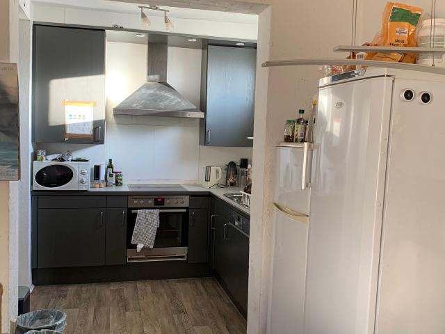 Häuser Vermietung, Leben und arbeiten! Großes Reihenhaus verbunden mit kleinem Büro / Praxis!