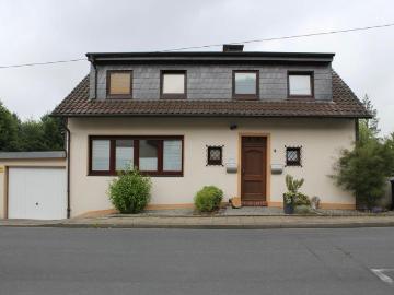 Hausverkauf! Freistehendes Ein Zweifamilienhaus in Hattingen