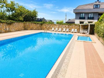 Havuz, Güvenlik, Otopark Ve Konfor Bir Arada | 5+3 Villa