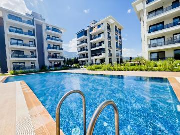 Havuz Manzaralı 1+1 / Ara Kat / Yeniköy