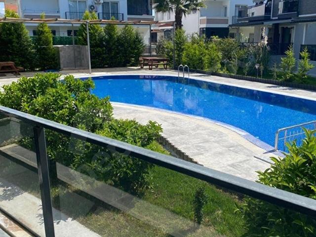 HAVUZ MANZARALI GÜVENLİKLİ SİTE İÇERİSİNDE 1+1 KİRALIK DAİRE
