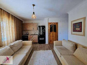 Havuzlu, Müstakil Girişli, 20 M2 Verandalı, Yenilenmiş 2+1