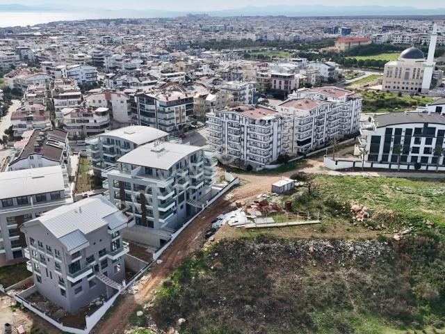 Havuzlu Asansörlü Sitede Ara Kat Plaja 1300 M Mesafede