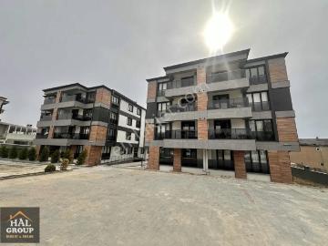 Havuzlu Güvenlikli Site İçerisinde Giriş Kat 2+1 Sıfır Daire