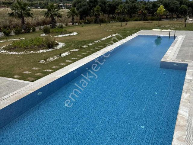 Havuzlu Güvenlikli Sitede 3+1 Kiralık Lüx Daire