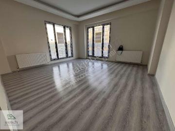 Havuzlu Kapalı Otoparklı 2+1 Satılık Daire 100.yıl Mh