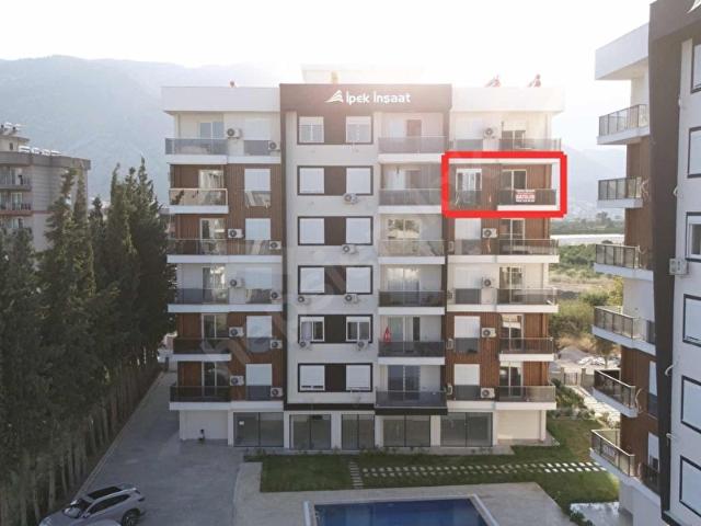 HAVUZLU LÜKS SİTE İÇERİSİNDE SATILIK 1+1 DAİREE