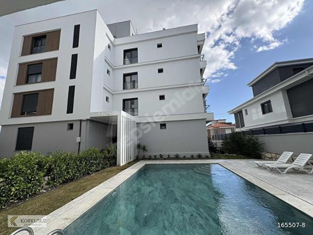 HAVUZLU SAUNALI HAMAMLI LÜKS SİTE İÇERİSİNDE SATILIK DAİRE