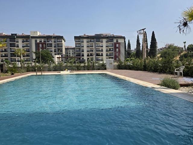 HAVUZLU SİTE İÇERİSİNDE SÜPER BİR DAİRE
