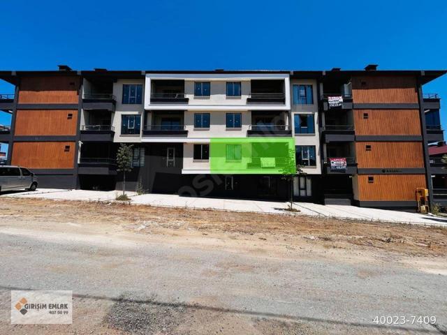 HAVUZLU SİTE İÇİNDE FULL EŞYALI SATILIK DAİRE
