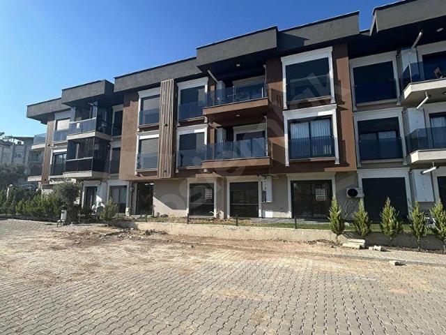 HAVUZLU SİTEDE FIRSAT 2+1 SATILIK DAİRE