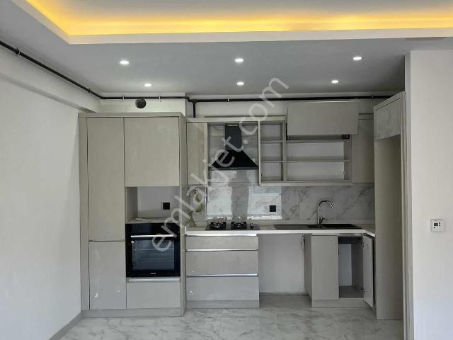 Havuzlu Site 3+1 115m² Ebeveyn Banyolu Otoparklı Daire