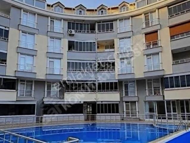 Havuzlu Site Canikli Konaklarında Sahile Yürüme Mesafesinde