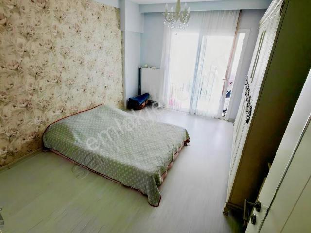 Havuzlu Site İçerisinde 3+1 Ayrı Mutfaklı, Geniş Cam Balkonlu