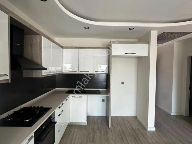 Havuzlu Site İçersinde Deniz Manzaralı Doğalgazlı Kiralık 2+1 Daire !