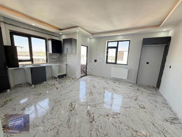 Havuzlu Site İçi Amerikan Mutfaklı 2+1 Kiralık Sıfır Daire