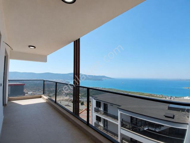 Havuzlu Site İçi Full Deniz Manzaralı 2+1 Sıfır Daire