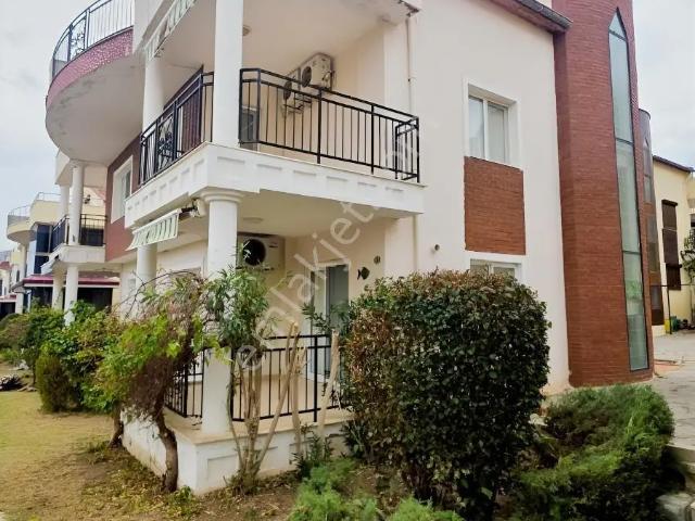 Havuzlu Sitede 3+1 Kiralık Villa