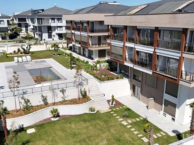 Havuzlu Sitede Bahçe Kullanımlı Dubleks Daire