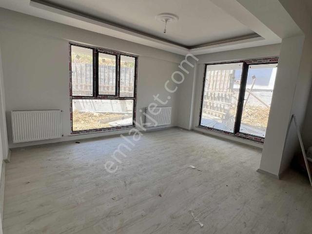 Havuzlu Sitede Müstakil Daire