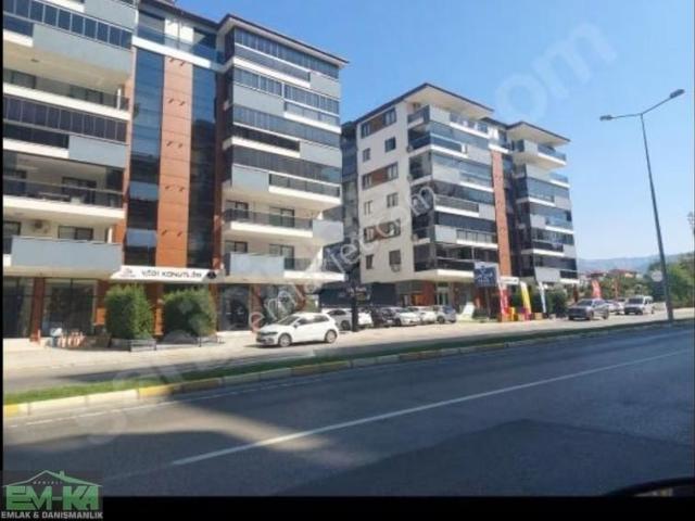 Havuzlu Siteicinde Arakat Daire