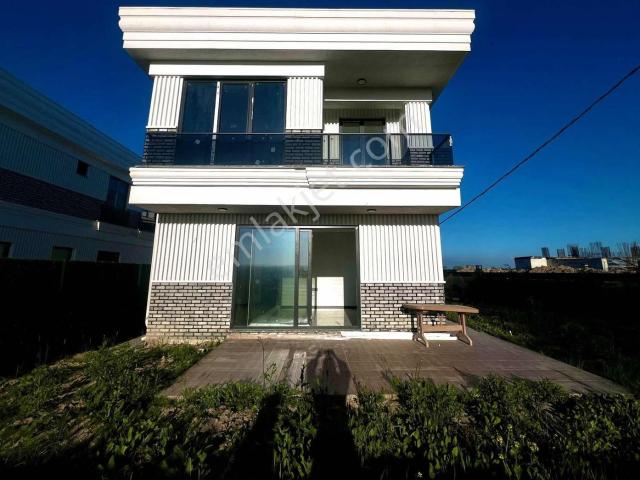 Havuzlu 5+1 Lüks Müstakil Villa | Merkezi Konum | Karakamış