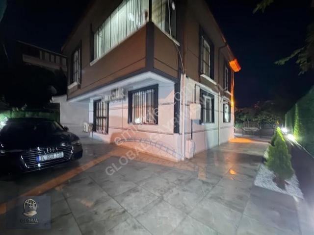 Havuzlar Mahallesın'de Satılık Luks 3+1 Vılla