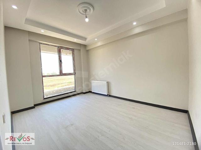HAVUZLAR MAHALLESİNDE SATILIK YÜKSEK GİRİŞ 1+1 DAİRE
