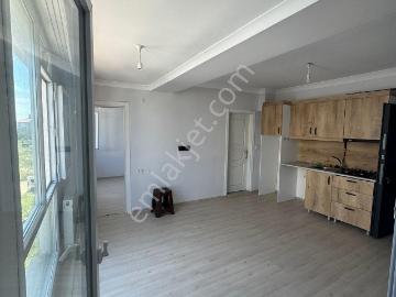 Havuzlar Mahallesinde Kiralık 1+1 Daire Teraslı