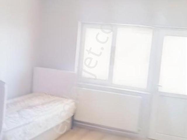 Hava Alanı Yolu Üzeri Düşünür Koeji Karşısında Kiralık 3+1 Daire