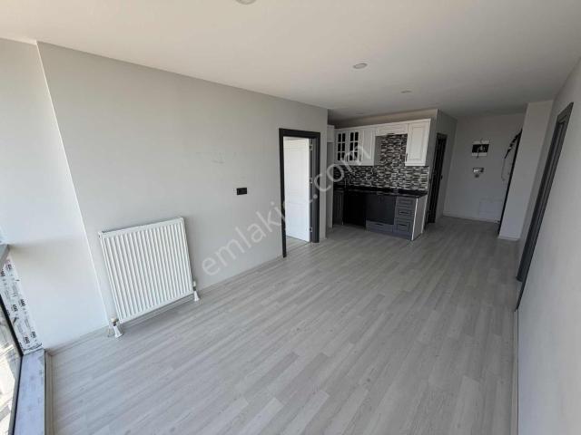 Havalimanı Yolu Üzeri / Rezidans / 2+1 65 M² / Daire Ofis
