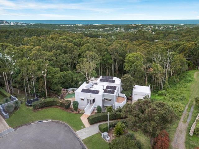 Have it all the land, the house and the lifestyle!