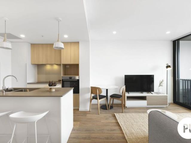 Have it all fully furnished, rooftop pool and spa, gym, CBD proximity