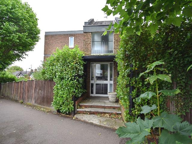 Havelock House, 60 The Avenue, Highams Park, London. E4, 2 bed property to rent, £1,750 pcm | PrimeLocation