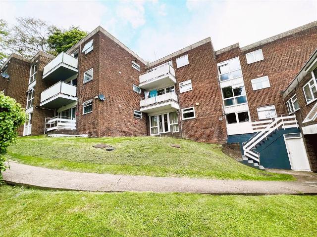 Havelock Rise, Luton LU2, 2 bed flat to rent, £1,200 pcm | PrimeLocation