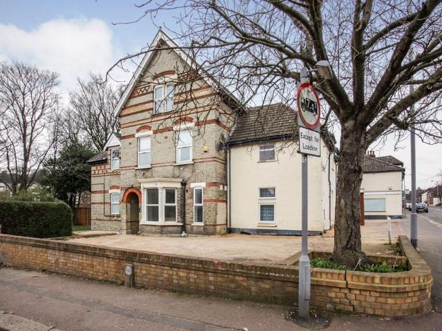 Havelock Road, Luton, LU2 1 bed flat to rent £950 pcm £219 pw