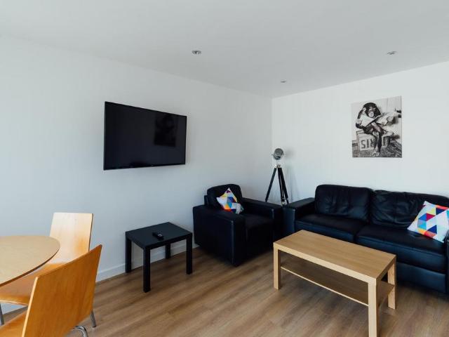 Havelock Street, Loughborough LE11 4 bed house to rent £2,167 pcm £500 pw