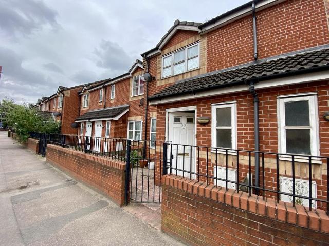 Havelock Street, Leicester, LE2 2 bed townhouse to rent £1,050 pcm £242 pw