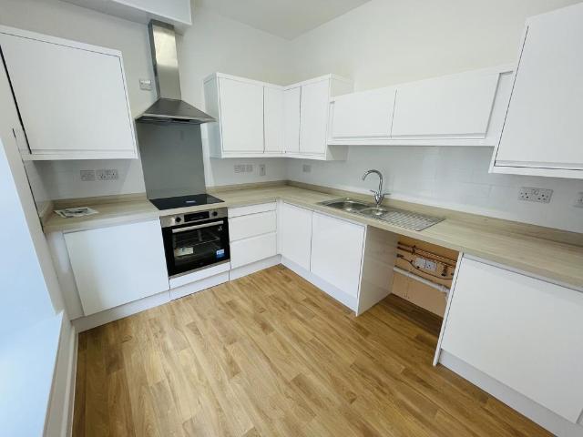 Bridge Street, Haverfordwest, SA61 2 bed apartment to rent £750 pcm £173 pw