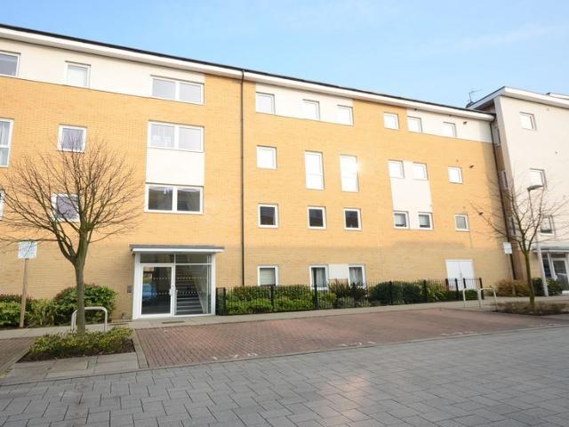 Havergate Way, Reading RG2, 1 bed flat to rent, £1,200 pcm | PrimeLocation