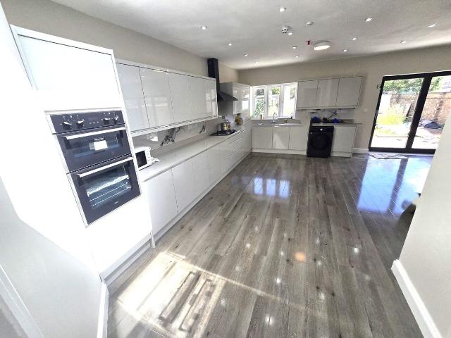 Havering Road, Romford, Greater London RM1, 9 bed detached house to rent, £6,350 pcm | PrimeLocation