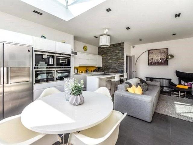 Havering Road, Romford RM1, 4 bed end terrace house to rent, £2,650 pcm | PrimeLocation
