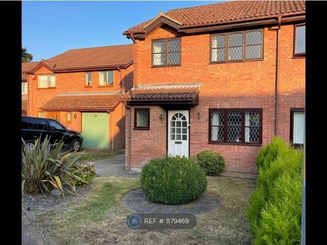 Haverscroft Close, Norwich NR8, 3 bed semi detached house to rent, £1,250 pcm | PrimeLocation