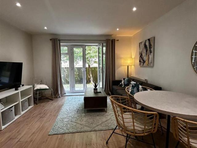 Havilland Mews, Shepherds Bush 2 bed apartment to rent £2,500 pcm £577 pw