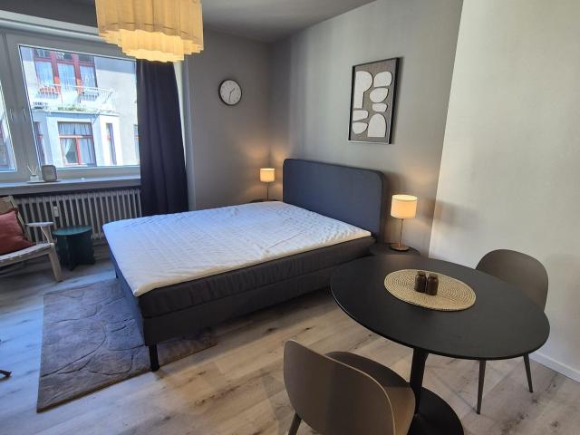 HĀVN Boutique Studio In the heart of MedienHafen, Dusseldorf Amsterdam Apartments for Rent